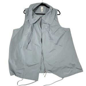 WYNNE LAYERS Everywhere Drawstring Vest Dusty Blue Windbreaker Rain jacket